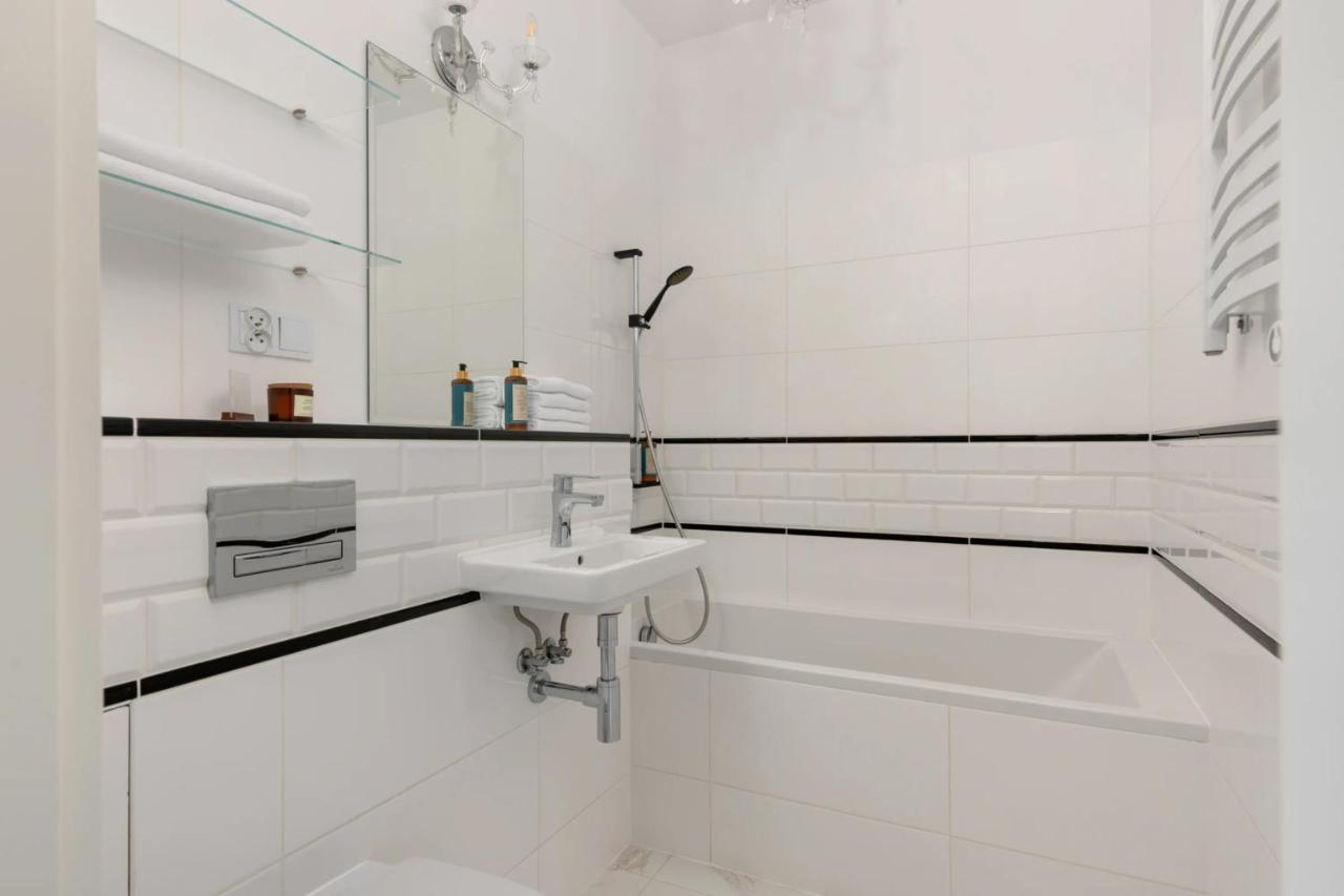 Przestronny Apartament Z Widokiem Na Miasto W Warszawie Warsaw Ngoại thất bức ảnh
